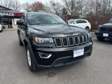 Used 2020 Jeep Grand Cherokee Laredo image 3