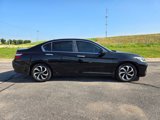 Used 2017 Honda Accord EX-L image 2