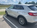 Used 2017 Lincoln MKX Select w/ Select Plus Package image 4