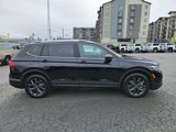 Used 2022 Volkswagen Tiguan SE image 2