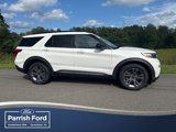 Certified 2022 Ford Explorer XLT w/ Equipment Group 202A image 3