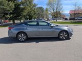 Used 2022 Nissan Altima 2.5 SV w/ SV Premium Package image 2