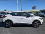 Used 2019 Nissan Kicks SR image 2