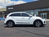 Used 2021 Kia Niro EX Premium image 2