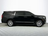 Used 2022 GMC Yukon XL SLT w/ SLT Luxury Package image 4