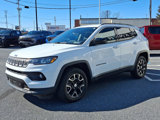 Used 2022 Jeep Compass Latitude image 3