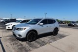Used 2014 Nissan Rogue SV image 2