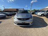 Used 2018 Chrysler Pacifica Limited image 2
