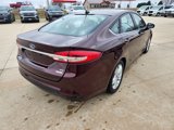 Used 2018 Ford Fusion SE image 3