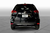 Used 2017 Nissan Rogue SL w/ SL Premium Package image 4