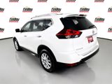Used 2018 Nissan Rogue SV w/ Premium Package image 5