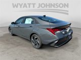 New 2025 Hyundai Elantra SEL image 3