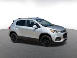 Used 2022 Chevrolet Trax LT w/ Sport Edition image 2