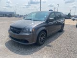 Used 2017 Dodge Grand Caravan SE image 2