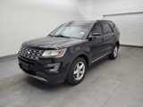 Used 2017 Ford Explorer XLT image 2