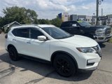 Used 2018 Nissan Rogue SV image 3
