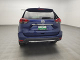 Used 2018 Nissan Rogue SV image 6