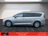 Used 2017 Chrysler Pacifica Touring-L image 5