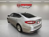 Used 2016 Ford Fusion SE image 3
