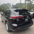 Used 2022 Toyota Highlander L image 4