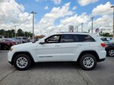 Used 2019 Jeep Grand Cherokee Laredo image 2