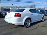Used 2013 Dodge Avenger SE image 3