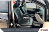 Used 2023 Chrysler Pacifica Touring-L image 6