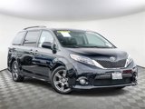 Used 2017 Toyota Sienna SE image 2