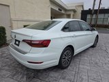 Used 2019 Volkswagen Jetta SE w/ Cold Weather Package image 3