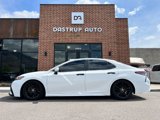 Used 2023 Toyota Camry SE image 3