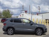 Certified 2024 Volkswagen Taos SE w/ MDO Package image 3