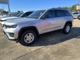 New 2023 Jeep Grand Cherokee Laredo image 3