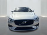 Used 2019 Volvo XC60 T5 Momentum w/ Premium Package image 2