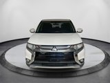 Used 2018 Mitsubishi Outlander SE image 2