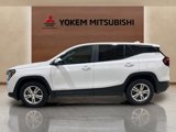 Used 2024 GMC Terrain SLE image 2
