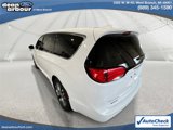 Used 2017 Chrysler Pacifica Limited image 5