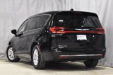 New 2025 Chrysler Pacifica Select image 2