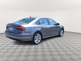 Used 2019 Volkswagen Passat 2.0T Wolfsburg image 5