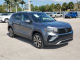 Certified 2022 Volkswagen Taos SE image 2