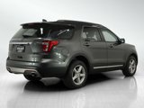Used 2017 Ford Explorer XLT image 5