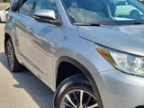 Used 2017 Toyota Highlander XLE image 4