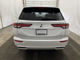Used 2022 Mitsubishi Outlander SE image 5