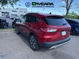 Used 2020 Ford Escape Titanium image 4