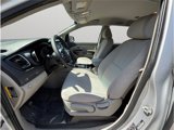Used 2015 Kia Sedona L image 2