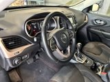Used 2017 Jeep Cherokee Latitude image 2