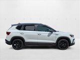 Used 2024 Volkswagen Taos SE image 4
