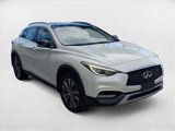 Used 2018 INFINITI QX30 Premium image 3