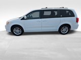 Used 2014 Dodge Grand Caravan SXT image 2