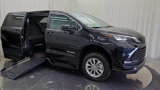 Used 2024 Toyota Sienna LE image 2
