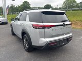 Used 2022 Nissan Pathfinder SV image 3